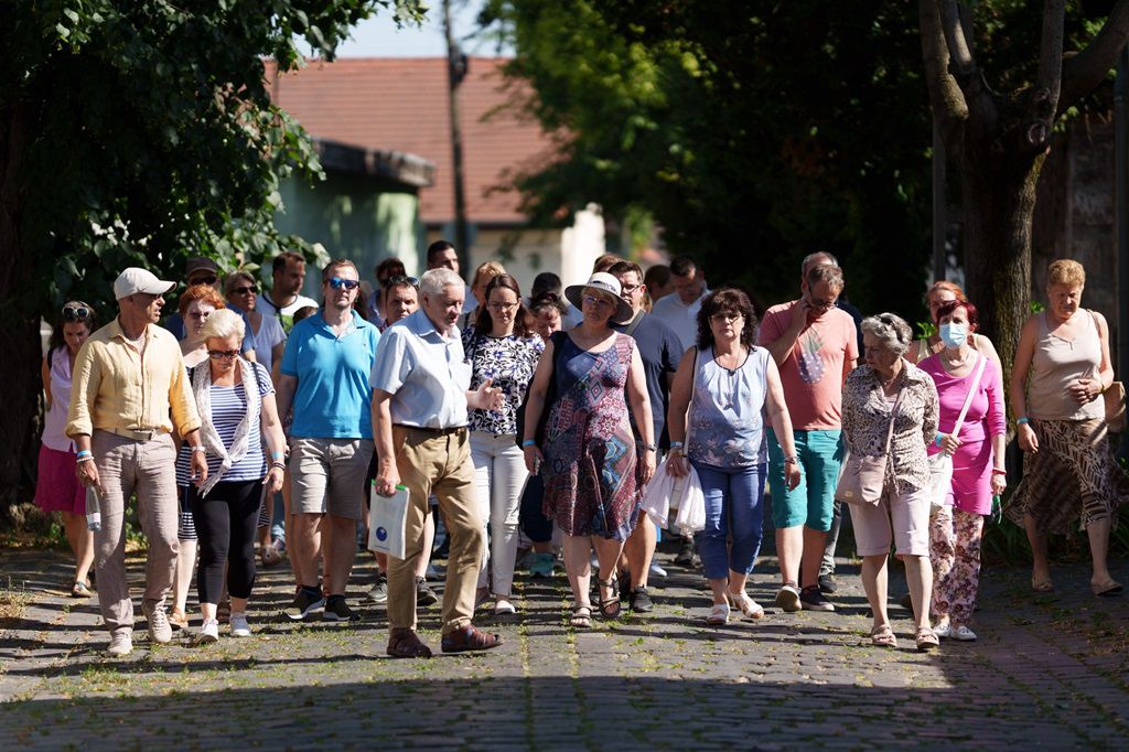 Mesélő Péter-Pál utcai házak - tematikus séta Garbóci Lászlóval 